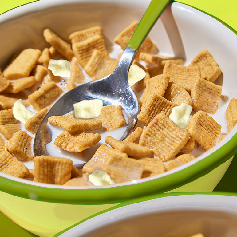 Apple Turnover with Apples Cereal - Premium Choice